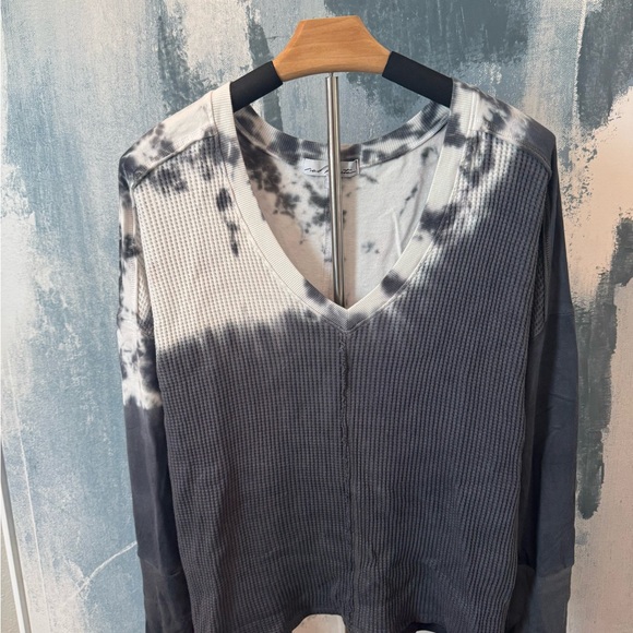 Red Haute Tye Dye Thermal Lounge 2 Pc Set - Picture 2 of 8